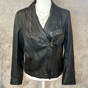 Caslon Women's 100% Black Leather Asymetrical Zip Size Large Collard Jacket